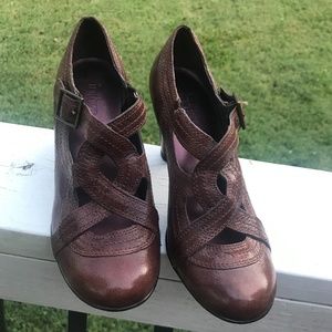 CLARKS INDIGO Brown Leather Mary Jane Heels  Sz. 7